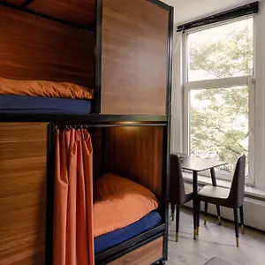 https://recharge-hostel.ihotelsrotterdam.com